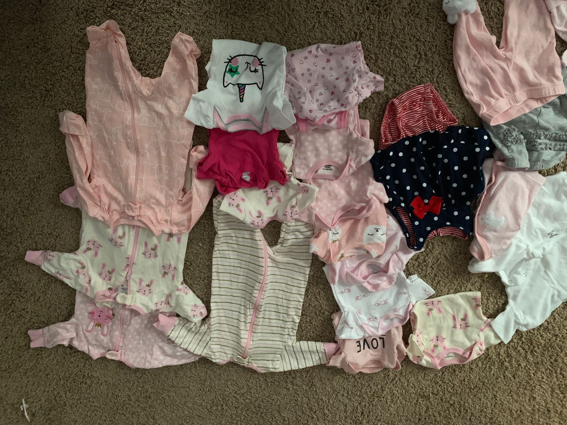 Baby girl clothes NB, newborn !!! Diapers, blanket and hats