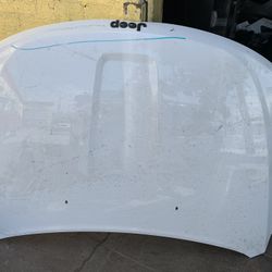 2011-2021 Jeep Grand Cherokee Hood