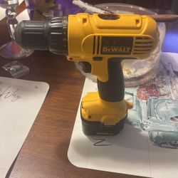 Dewalt drill with battery works good, but I couldn’t find the charger