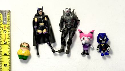 DC Comics & Teen Titans Action Figures – Lot of 5