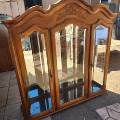 Vintage 1980s Stanley Furniture China Cabinet
