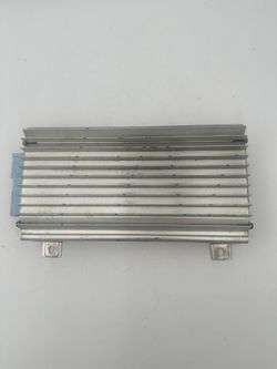 2003 to 2007 Cadillac CTS Radio Stereo Audio Amplifier Amp OEM # (contact info removed)4