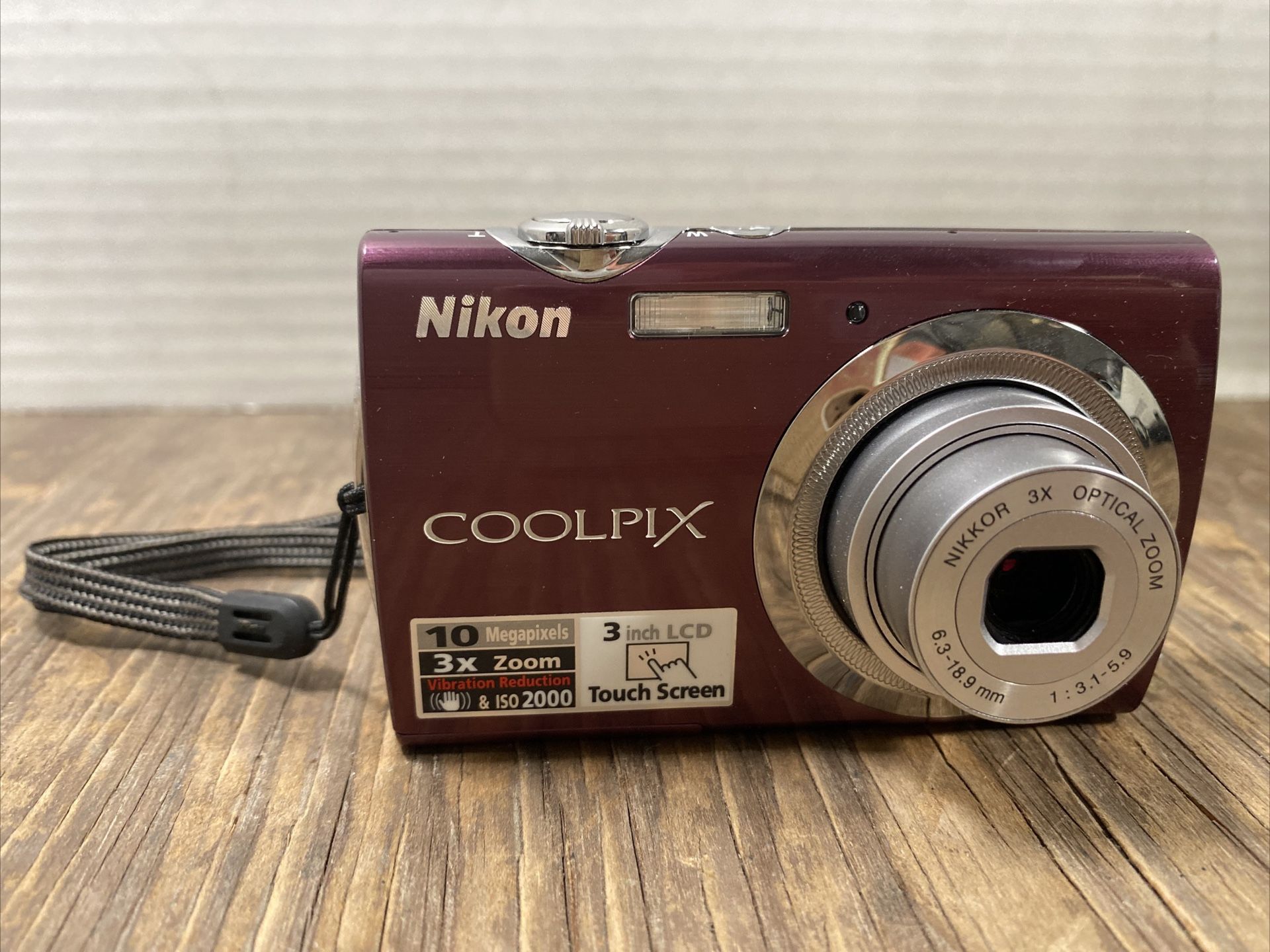 Nikon Coolpix S230 3-inch LCD Display 10.0-MP Digital Camera w/ 3x Optical Zoom