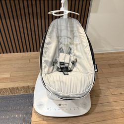 4moms Mamaroo 1046 Electric Automatic Swing Bouncer White Noise Bluetooth 