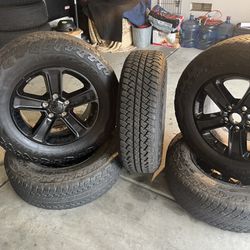 For Sale 5 Original Tires And Rims Black For Jeep Wrangler 