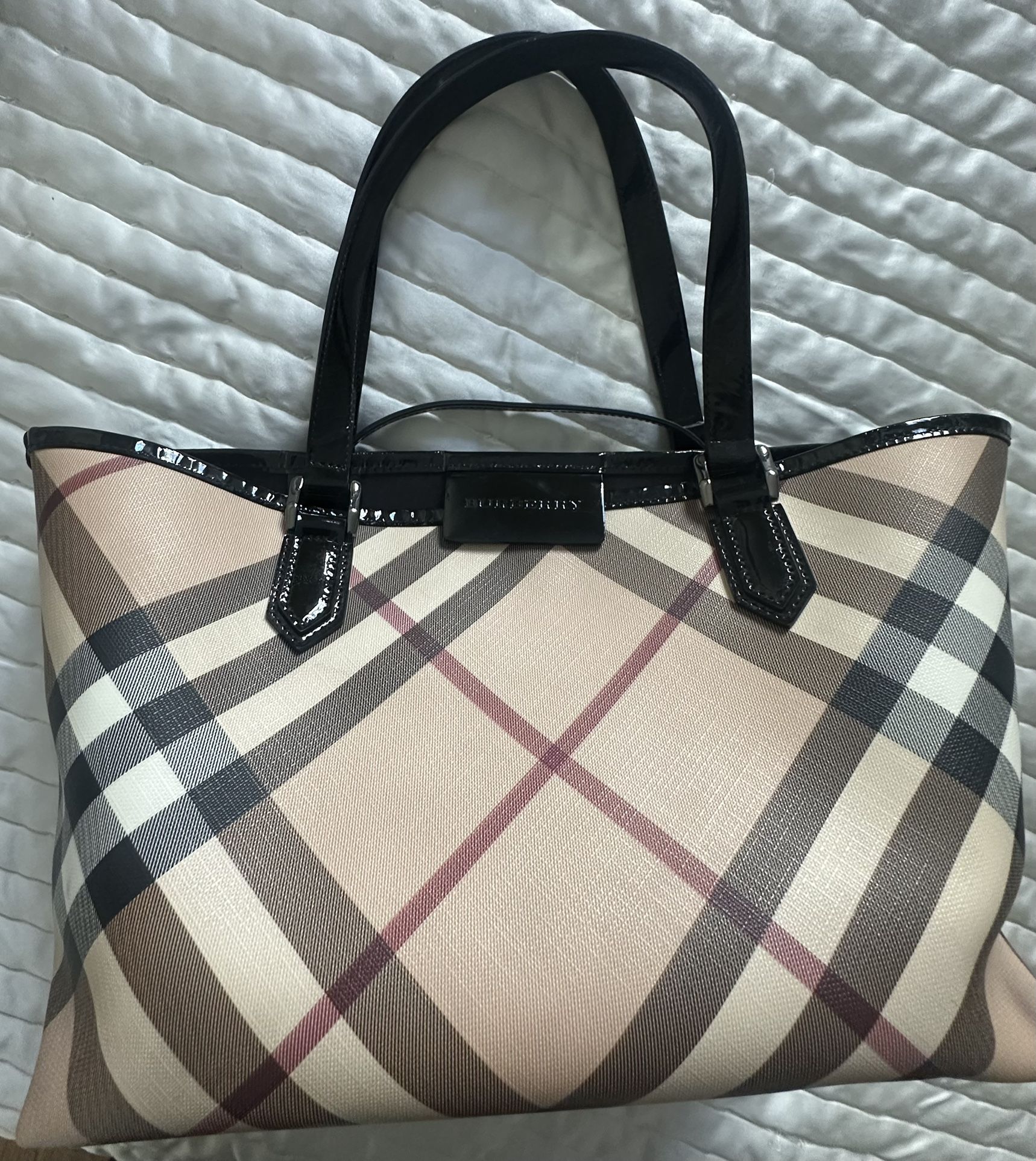 Burberry Nova Check Large Nickie Tote Black