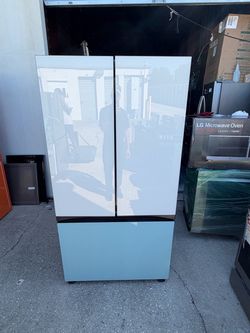 Samsung bespoke 3.5 door refrigerator with 2 months warranty, delivery and installation available   Price 850    Used