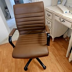 FOR SALE BROWN OFFICE CHAIR