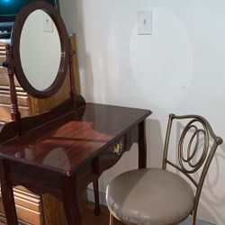 Makeup Table With Mirror And Chair