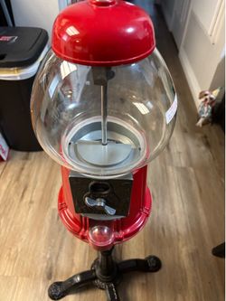 Gumball machine