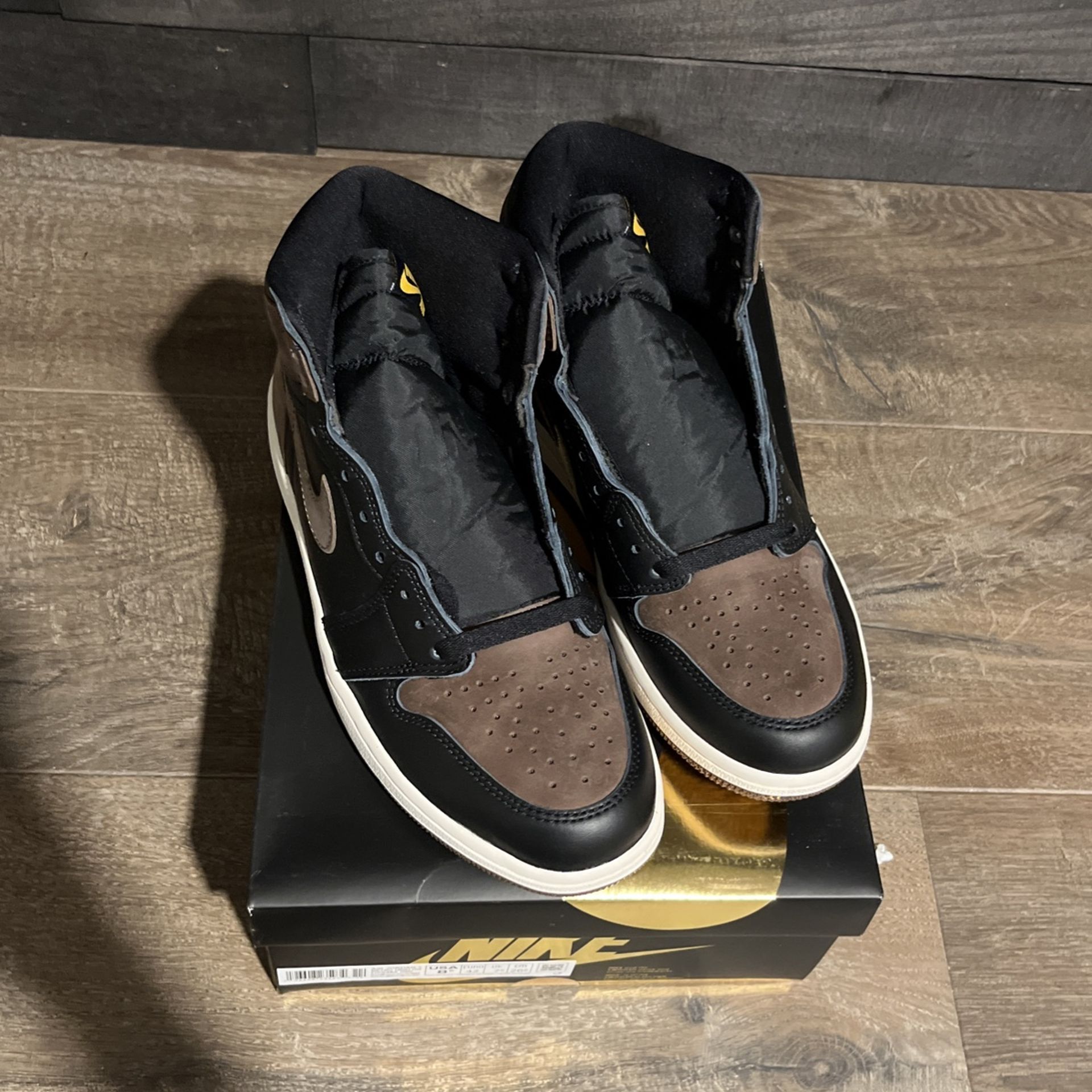 Air Jordan’s 1 Retro High OG Palomino