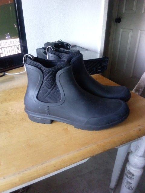 UGG black Rubber Booties Size Usa 11 Women