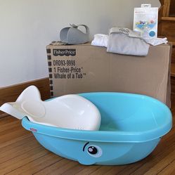 Baby Tub and Bath Gear