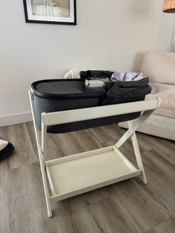 Uppababy Bassinet and Stand