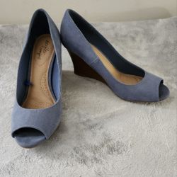 Dexflex Comfort Peep Toe Wedge Heel Size:6.5 Color: Blue 
