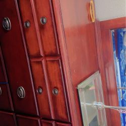 Dresser Good Wood Good Condition On Sale 