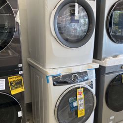 New Electrolux Front Load Washer And Dryer Set 