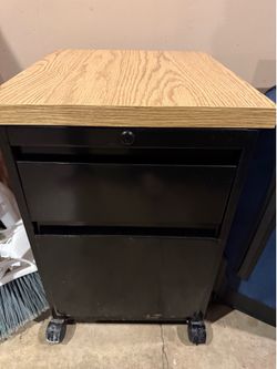 File cabinet with wheels