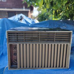 Fedders 10,000 BTU Air Conditioner