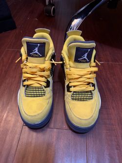 Jordan 4 lightnings