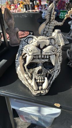 Aztec statue