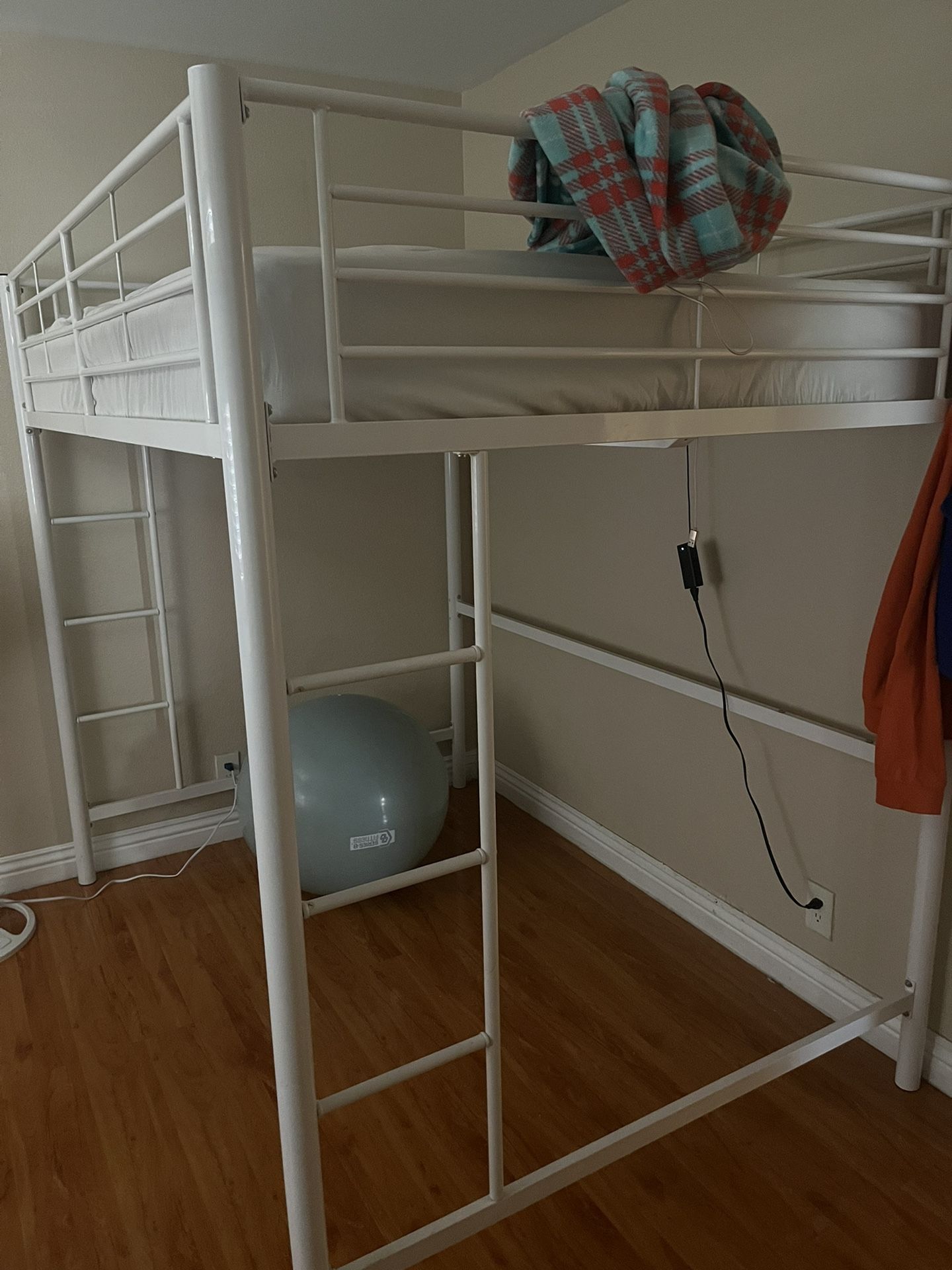 Full Size Loft Bed for Sale in Las Vegas, NV OfferUp