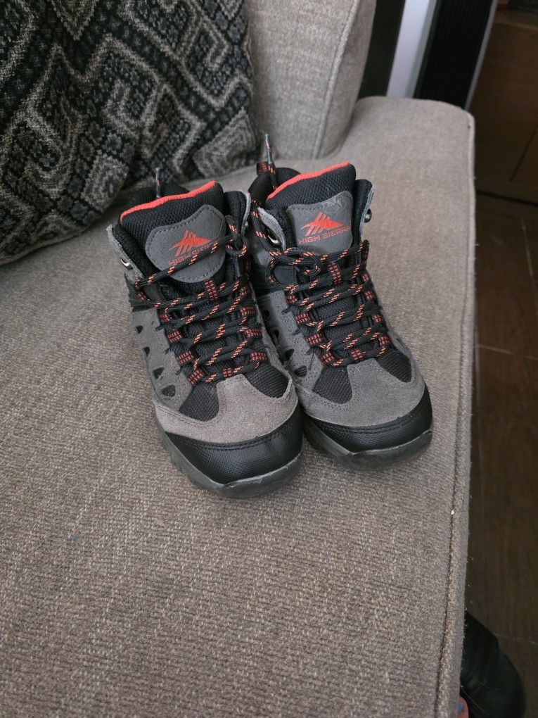 Kids Hiking Boots