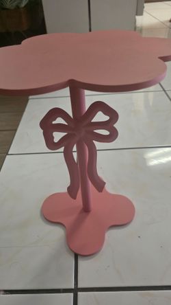 Pink flower shaped side table
