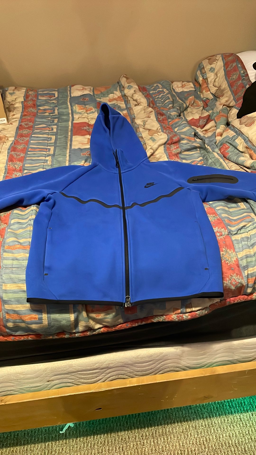 Blue Authentic Nike Tech Fleece Brand New Condition Been Worn A Couple Times