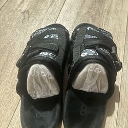 Draco Slides (Black Bandana, Size 11-12)