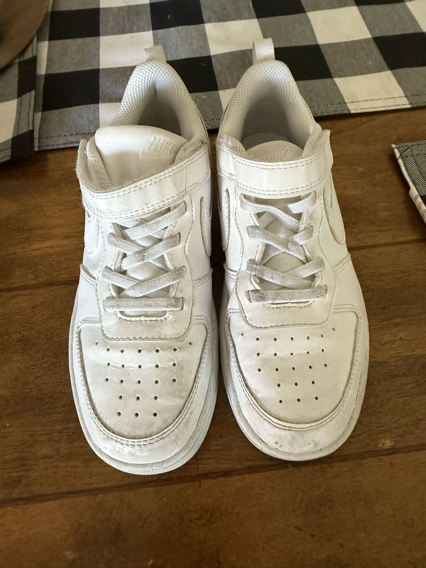 Boys Nikes - White - Size 2