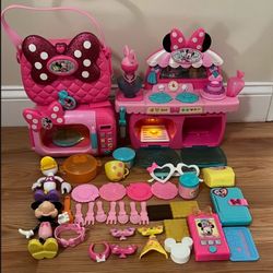 Minnie Mouse Toys Lights Up Talks Makes Noise 