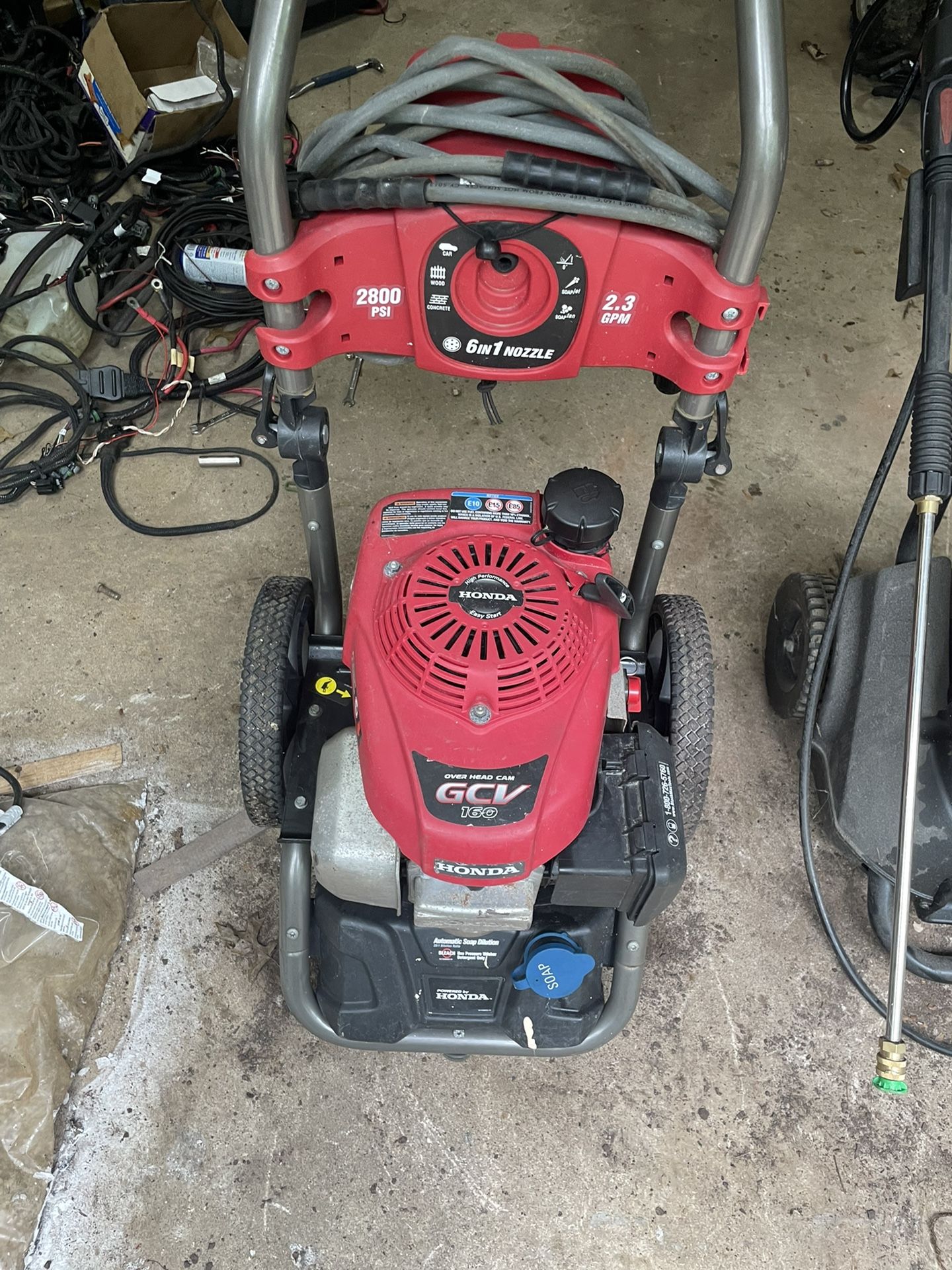 Honda 2800 Psi Pressure Washer built in soap dispenser