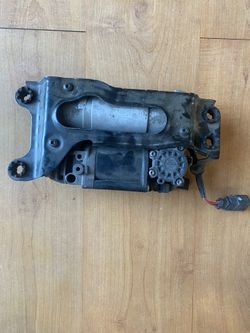 Audi A8 Air Compressor 