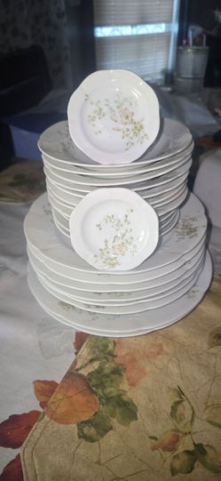 Vintage plates. 28pcs. All for $15