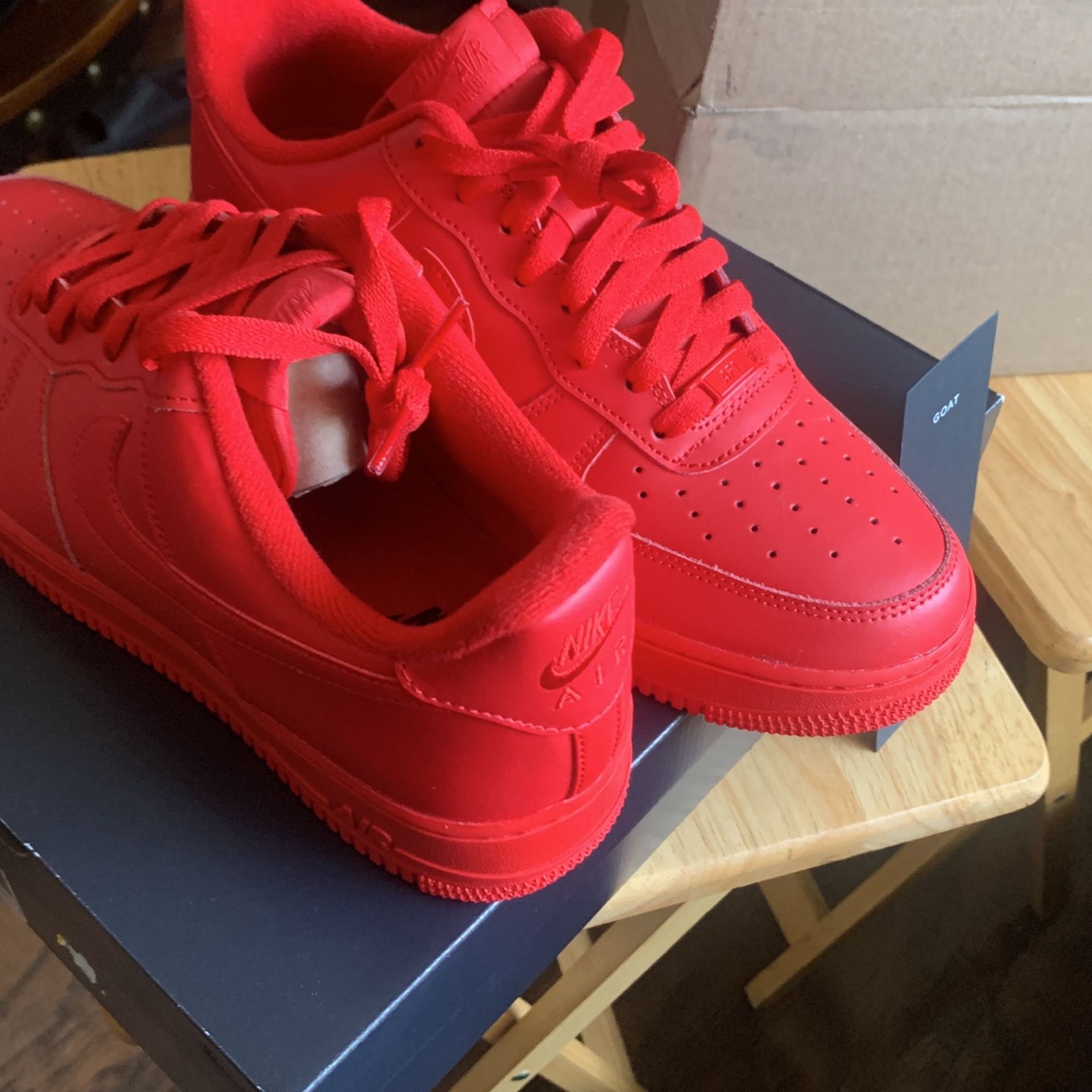 AIR FORCE '07 LV8 University triple Red Size