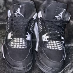 Jordan 4s
