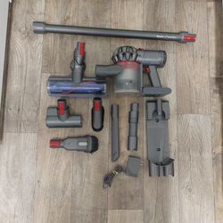 Dyson V7 Animal + With New Battery 