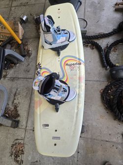 Hyperlite divine 119 wake board