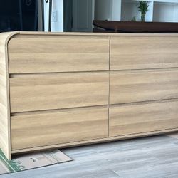 6 Drawer Dresser, 64" Wide, Light Honey