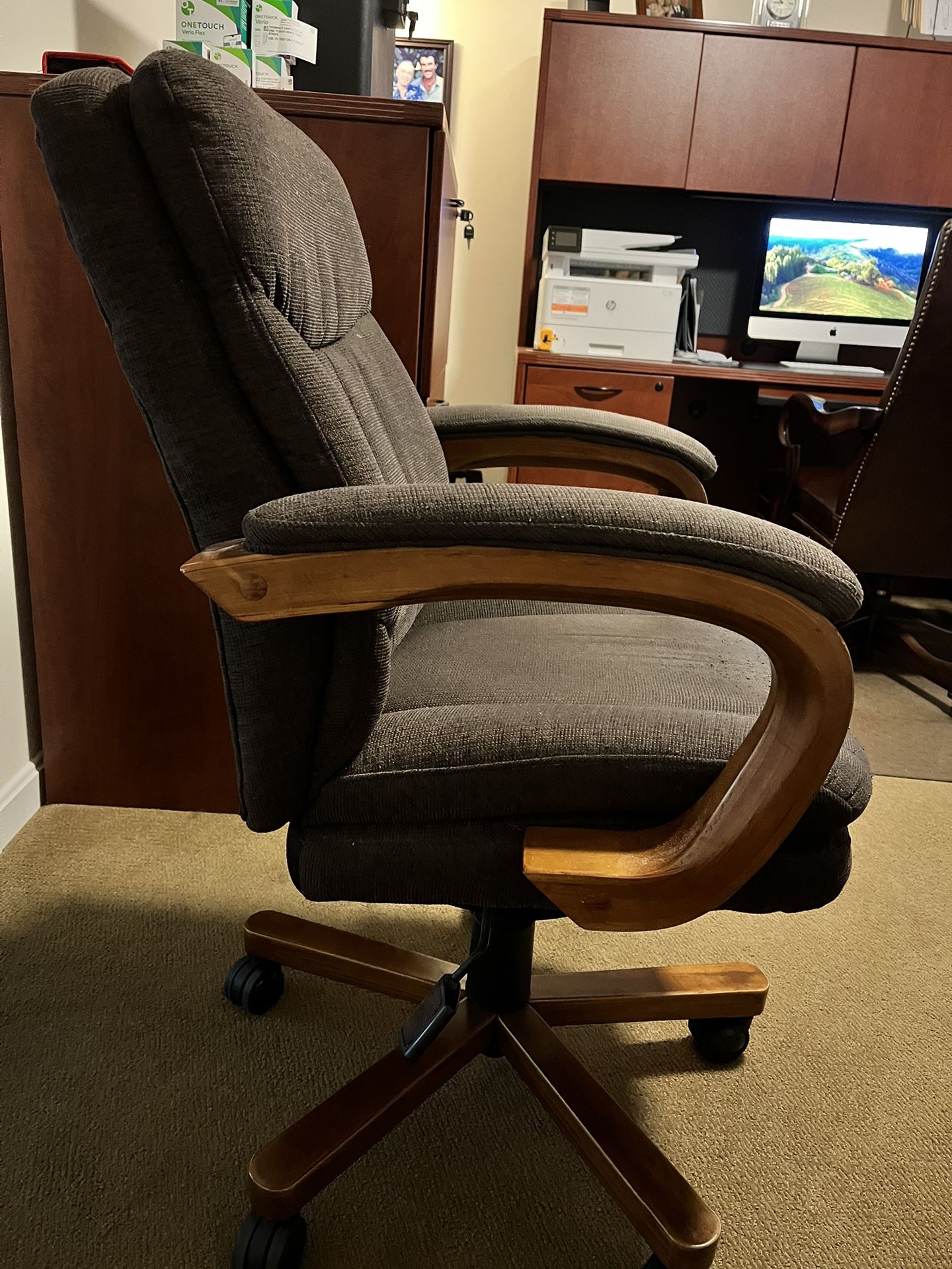 La-Z-Boy Fabric Managers Office Chair for Sale in Perry Hall, MD