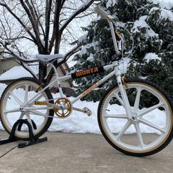 Limited Release Monza 24" White/Gold with Real Skyway Tuff