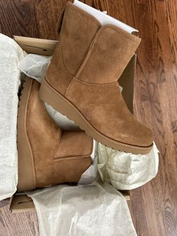 UGG Kristin Boot - NEW - Brown 