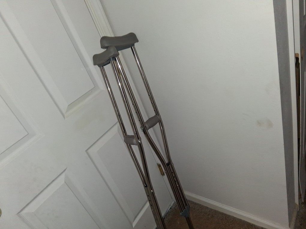 Lightweight Crutches
