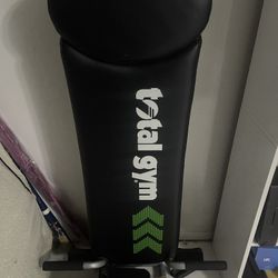 Total gym Apex G5 with Accessories