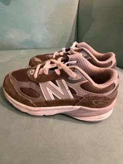 Kids new balance 990 size 9