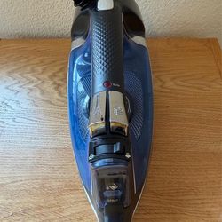 Like new Rowena iron 1700watt
