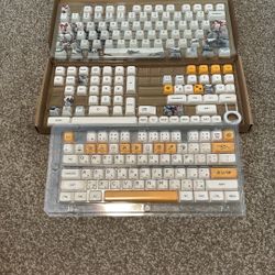 2 sets of key caps