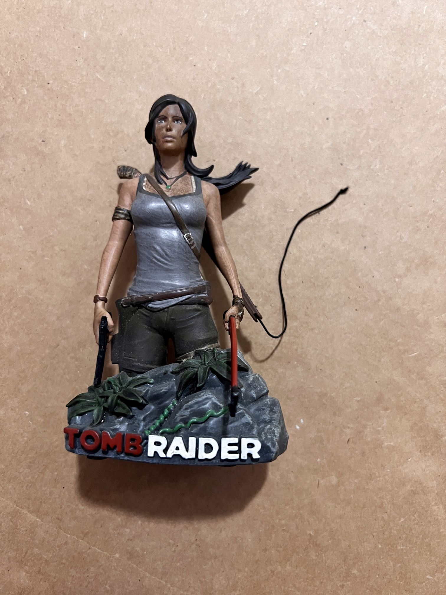 Tomb Raider Lara Croft Square Enix Statue