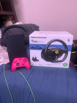 Xbox Series X 1TB + Thrustmaster gaming steering wheel